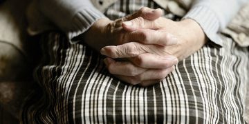 Andalucía reactiva a partir del lunes 18 el sistema de la dependencia con la reincorporación de personal