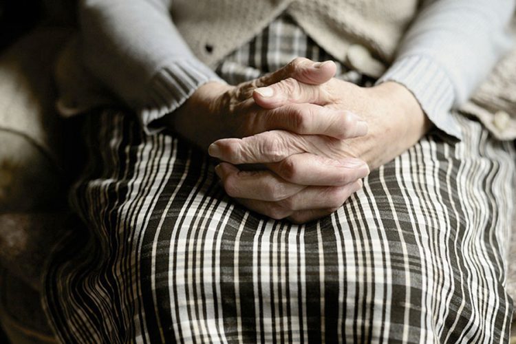 Andalucía reactiva a partir del lunes 18 el sistema de la dependencia con la reincorporación de personal