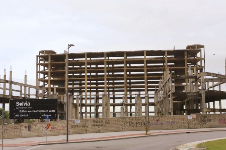 Aprobado el último trámite para la demolición de la estructura del edificio del Palacio de Congresos junto al Hospital