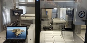 Andalucía suma dos nuevos equipos robóticos con capacidad para analizar 2.400 PCR al día