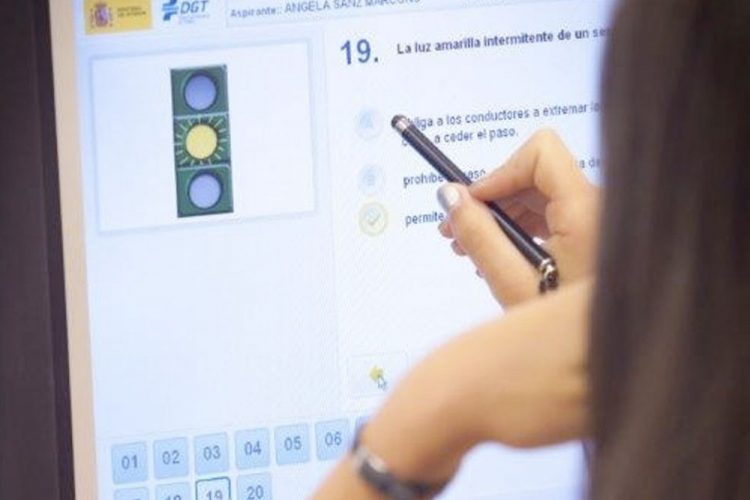 La DGT reanuda los exámenes para obtener el permiso de conducción en aquellas Jefaturas que entren en la fase II de la desescalada