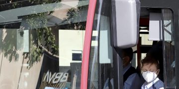 Los autobuses urbanos amplían a 30 el aforo máximo de viajeros permitidos