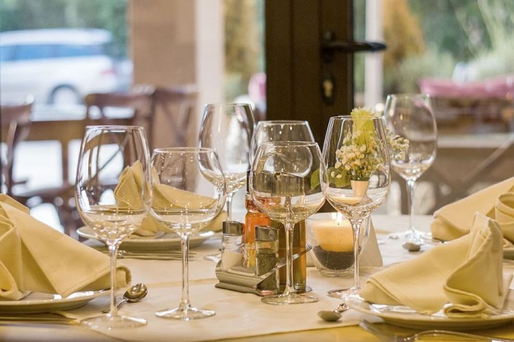 Los ayuntamientos podrán ampliar hasta las 3.00 horas el cierre de establecimientos de hostelería