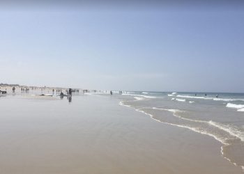 Fallece un hombre tras ser rescatado del agua en la playa del Palmar en Vejer