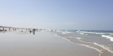Fallece un hombre tras ser rescatado del agua en la playa del Palmar en Vejer