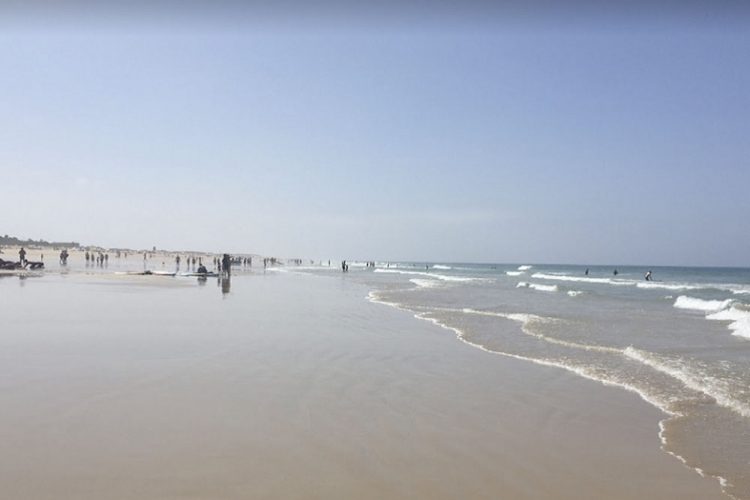 Fallece un hombre tras ser rescatado del agua en la playa del Palmar en Vejer