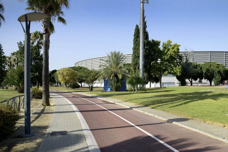 Deportes recomienda que mañana de 12 horas a 20 horas no se practique deporte al aire libre por aviso naranja