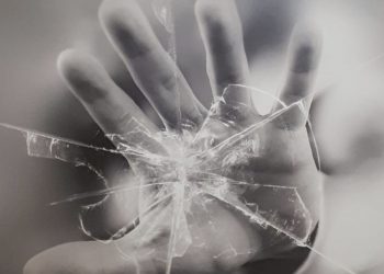 Los profesionales sanitarios contarán con una figura de acompañamiento en caso de agresión