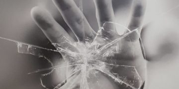 Los profesionales sanitarios contarán con una figura de acompañamiento en caso de agresión