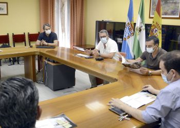 Urbanismo y Movilidad estudiarán la propuesta de Asunico para reforzar el espacio peatonal en Tornería