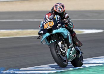 Fabio Quartararo, consigue la pole para el Gran Premio de España siendo Viñales y Márquez quienes lo acompañan en la primera fila de parrilla.