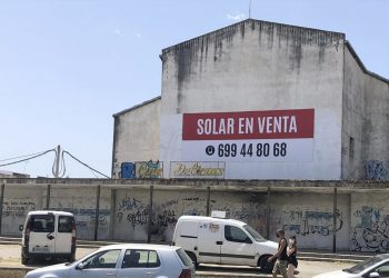 El solar del cine Delicias, a la venta