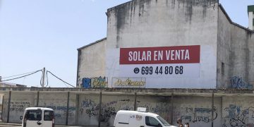 El solar del cine Delicias, a la venta