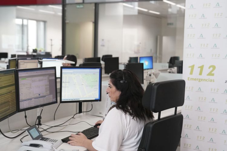 Herido un hombre de 90 años tras la explosión de una bombona en una casa de Chiclana