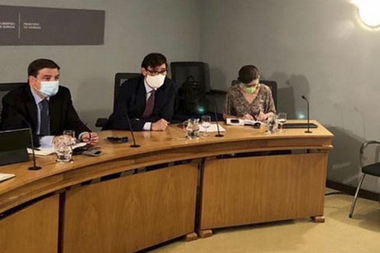 El Gobierno se reúne con las CCAA para planificar el movimiento de los temporeros y prevenir posibles brotes de COVID-19