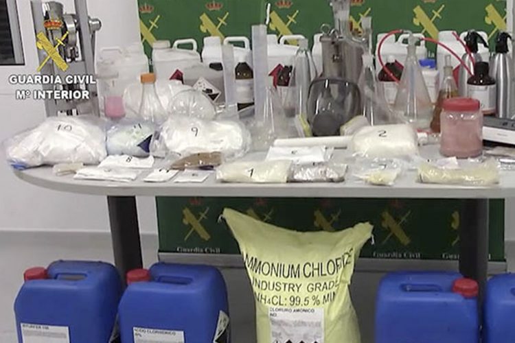 Desmantelados en Menorca dos laboratorios de drogas sintéticas que vendían por internet