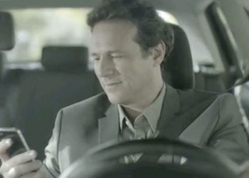 La DGT informa: Una de cada dos denuncias por distracción fue por el uso del móvil