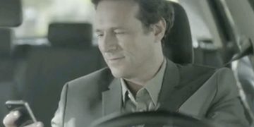 La DGT informa: Una de cada dos denuncias por distracción fue por el uso del móvil