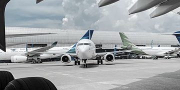 Gobierno, patronal y sindicatos acuerdan elaborar un Plan de Choque para el sector aeronáutico nacional