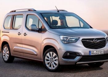 Alertan del riesgo de accidente por un problema en la dirección del Opel Combo E