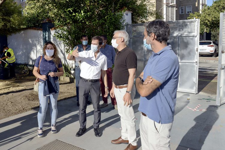 El Ayuntamiento continúa la ejecución de obras para incrementar la seguridad de los centros educativos