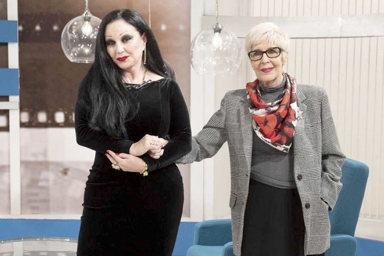 Alaska toma el relevo de Concha Velasco en ‘Cine de Barrio’