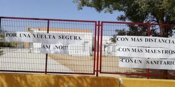 El IES La Janda secunda huelga indefinida por una mayor seguridad para la comunidad educativa