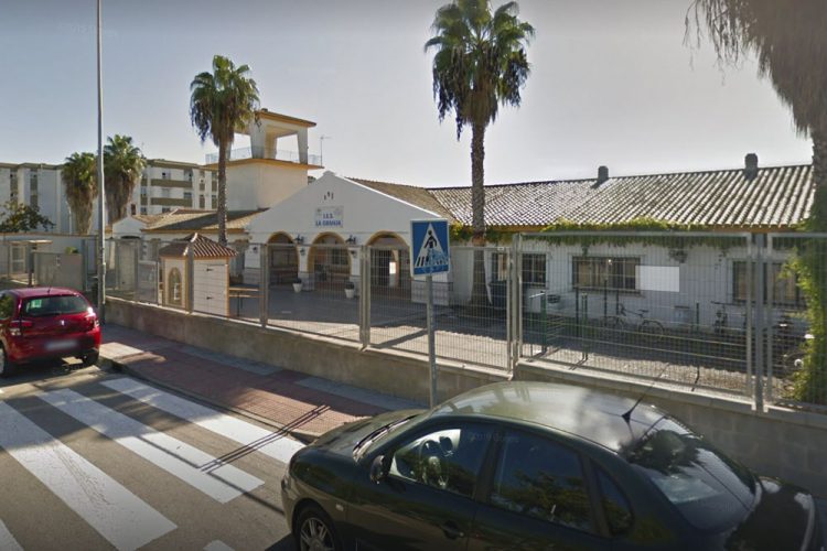 La AMPA del IES La Granja sale en defensa del centro educativo frente a la expulsión de una alumna