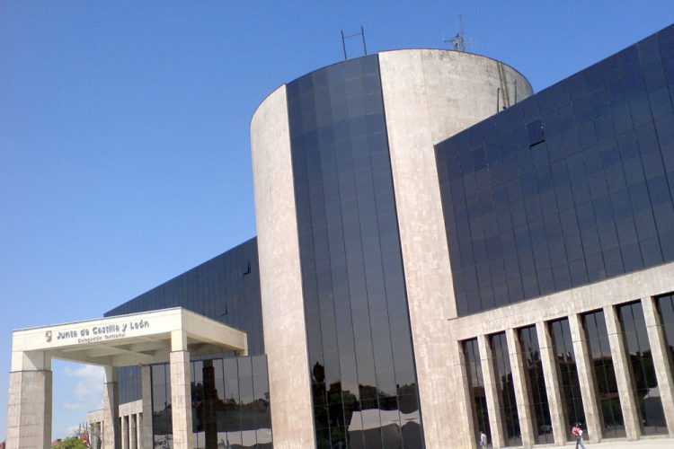 Las ciudades de León y Palencia, confinadas a partir de mañana