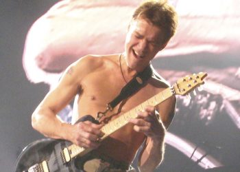 Fallece Eddie Van Halen a los 65 años de edad