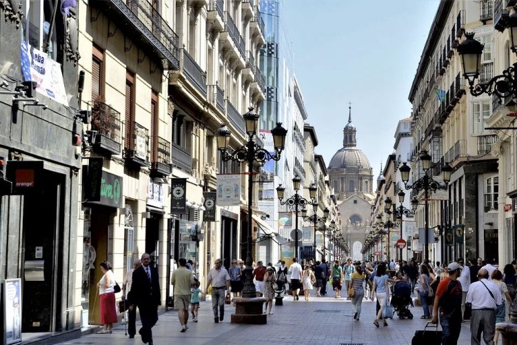 Zaragoza vuelve a la fase 2 a partir del jueves como medida preventiva ante los festivos en torno al 12 de octubre