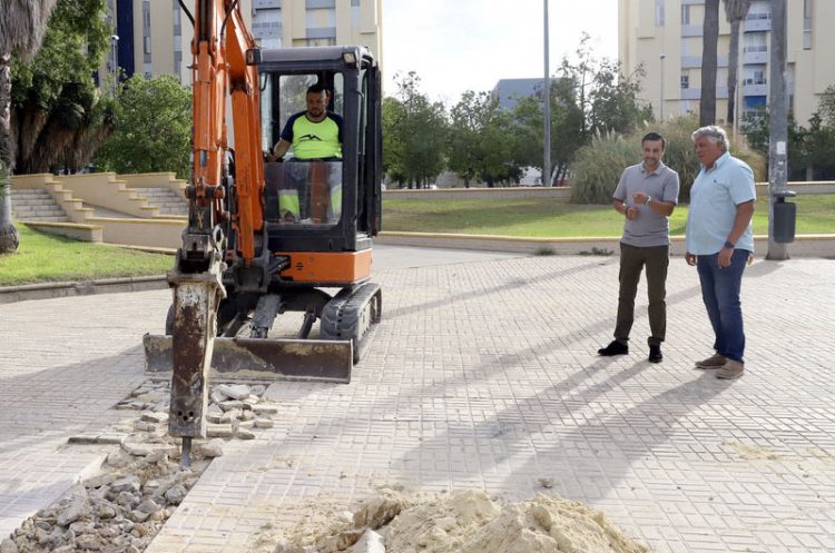 Culmina la mejora integral de los acerados de la avenida Tomás García Figueras
