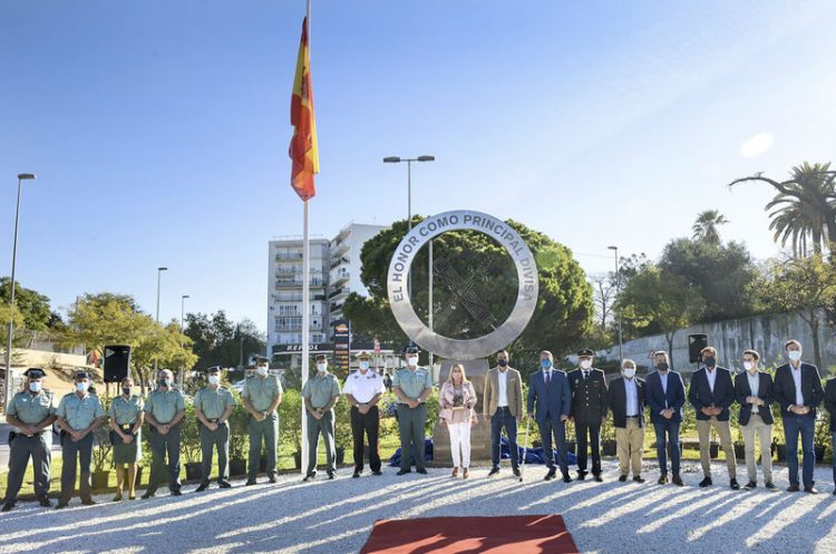 La guardia civil ya tiene su glorieta en Jerez