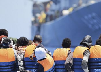 El método usado para evaluar la edad de los migrantes en España viola la Convención de los Derechos del Niño
