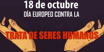 La Fuente del Mamelón se ilumina de celeste y violeta