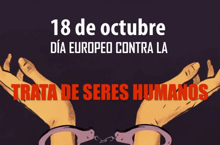 La Fuente del Mamelón se ilumina de celeste y violeta