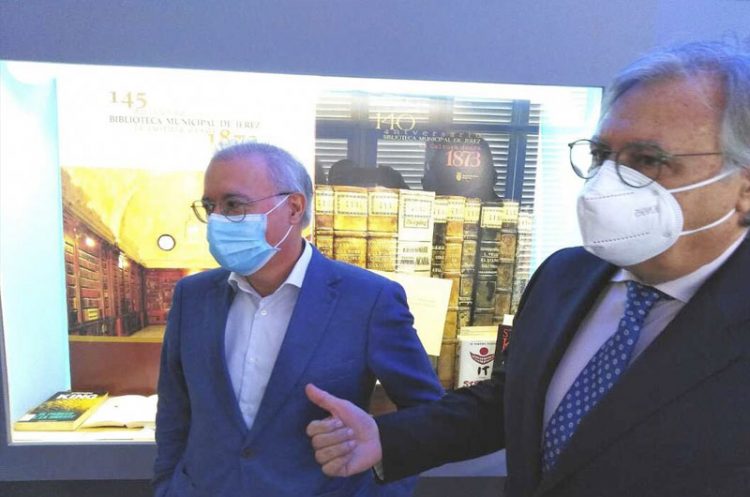 Inaugurada la exposición ‘Escritores y Bibliotecas’