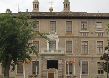 Aragón cierra actividades y servicios no esenciales desde las 8 de la tarde