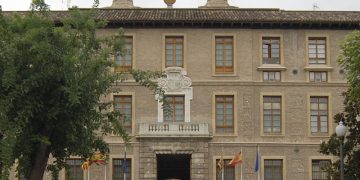 Aragón cierra actividades y servicios no esenciales desde las 8 de la tarde