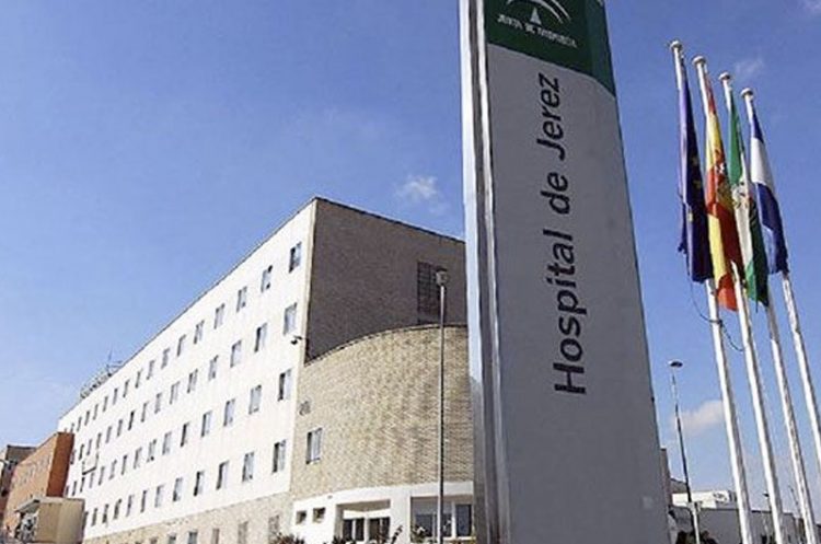 12 trabajadores de UCI del hospital de Jerez, positivos por COVID-19