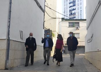 El Ayuntamiento inicia una campaña de puerta a puerta de apoyo al comercio de local de proximidad