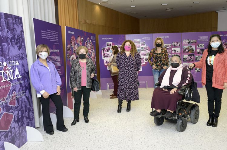 Llega a Jerez la Exposición ‘Como una Piña’ sobre asociaciones de mujeres