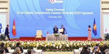 CHINA da un golpe mortal al proteccionismo estadounidense al encabezar el mayor acuerdo de libre comercio del mundo