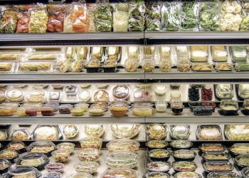 La etiqueta de la comida preparada debe indicar los ingredientes, el peso y la fecha de caducidad