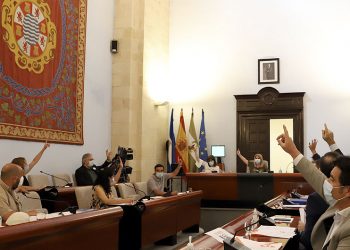Ganemos Jerez alerta sobre la reiterada ausencia de concejales en plenos y comisiones