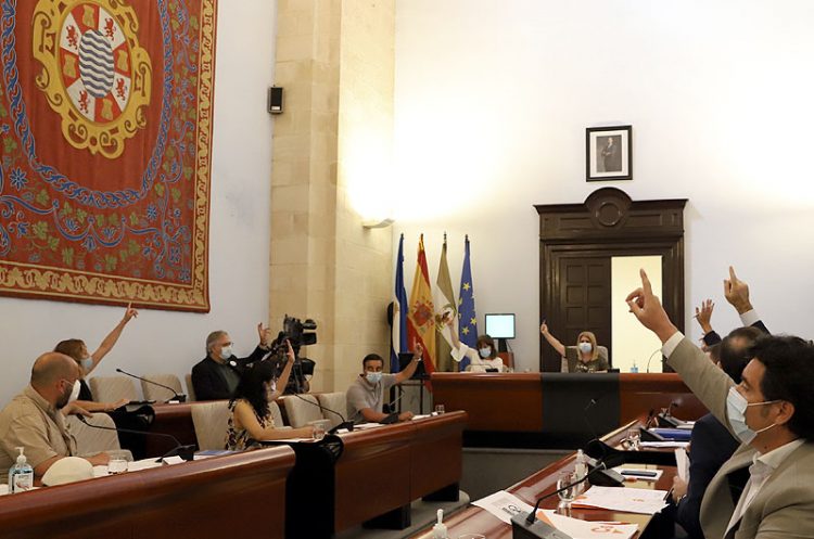 Ganemos Jerez alerta sobre la reiterada ausencia de concejales en plenos y comisiones
