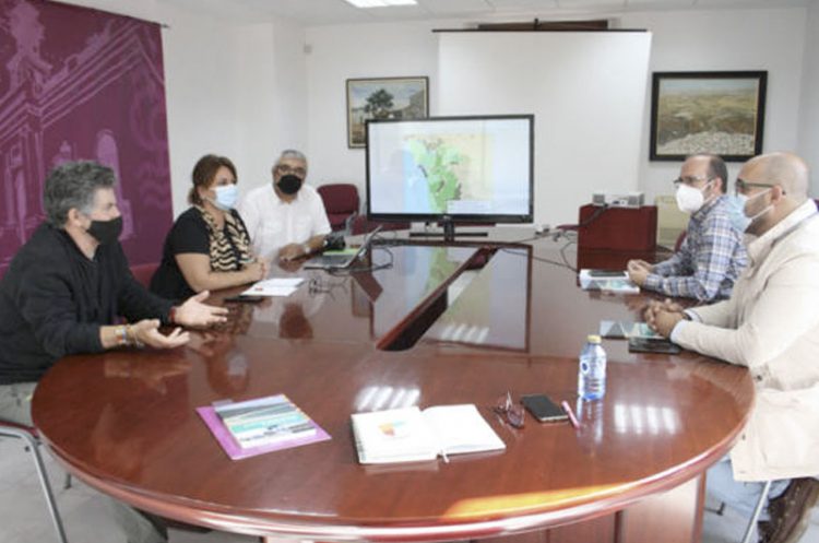 Puerto Real. Reunión con la Alcaldesa para presentarle el proyecto de ampliación del PN Bahía de Cádiz