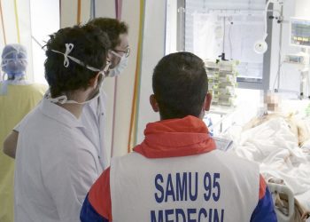 Cada 17 segundos muere una persona de COVID-19 en Europa