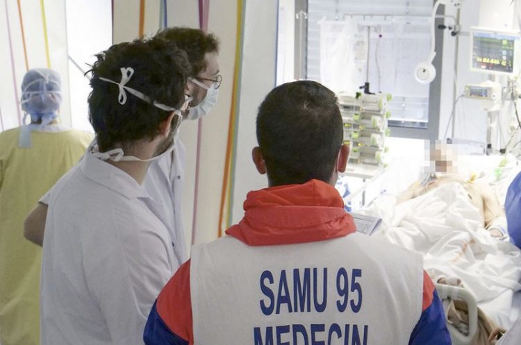 Cada 17 segundos muere una persona de COVID-19 en Europa