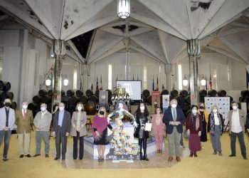 La alcaldesa entrega a Cristina Cruces el Premio de Investigación del Flamenco